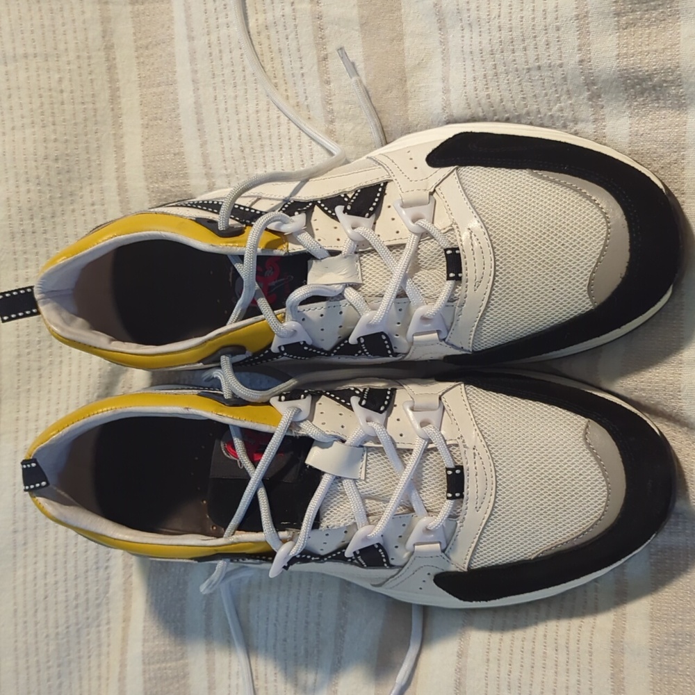 Robert Graham Sneakers